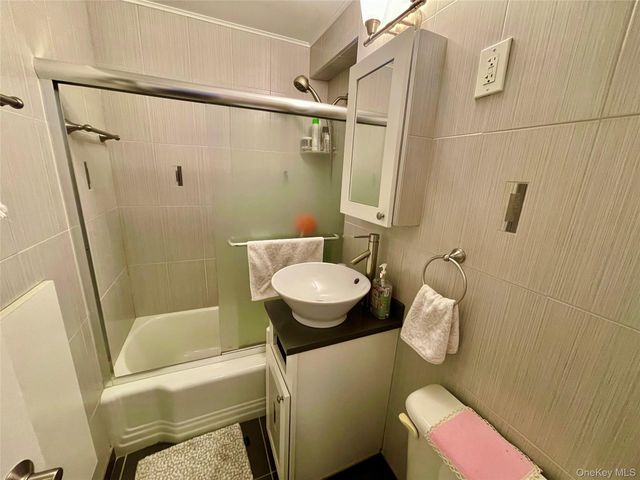 35-31 85 Street 8L, Jackson Heights, NY 11372