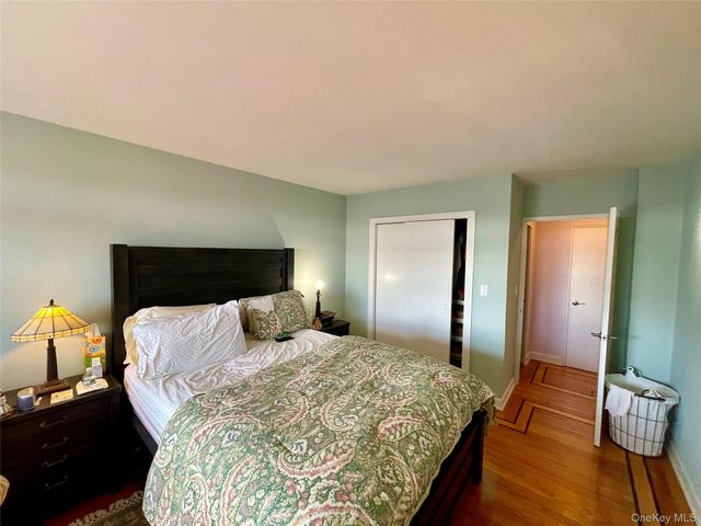 35-31 85 Street 8L, Jackson Heights, NY 11372