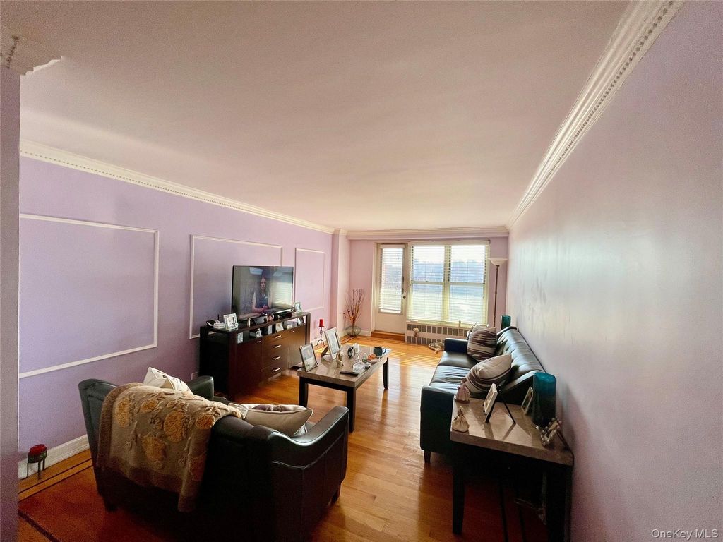 35-31 85 Street 8L, Jackson Heights, NY 11372 — photo 3