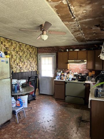 312 STRATFORD AVE, West Berlin, NJ 08091