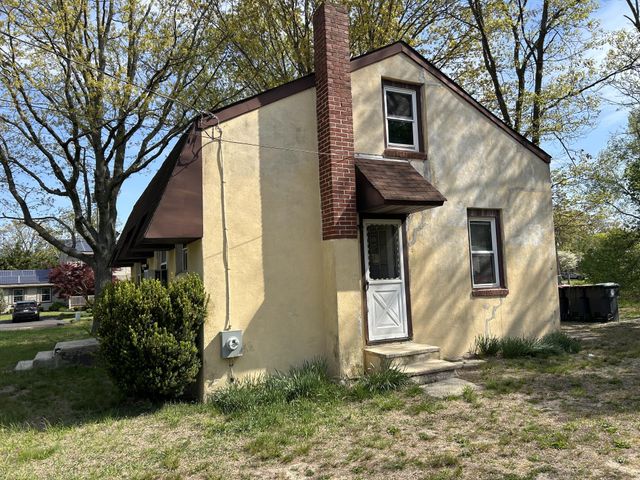 312 STRATFORD AVE, West Berlin, NJ 08091