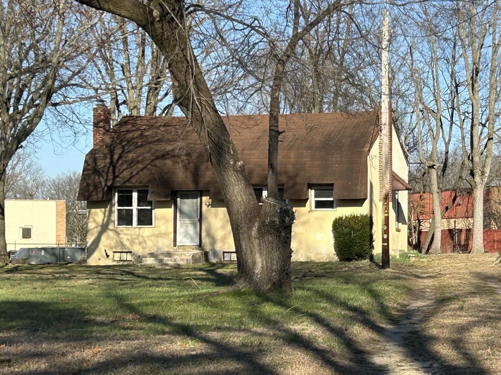312 STRATFORD AVE, West Berlin, NJ 08091