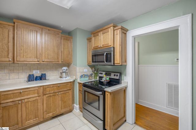 698 Pumpkintown Highway, Pickens, SC 29671