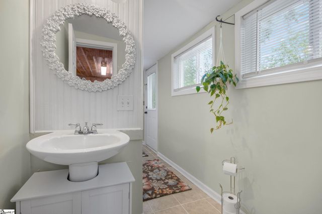 698 Pumpkintown Highway, Pickens, SC 29671