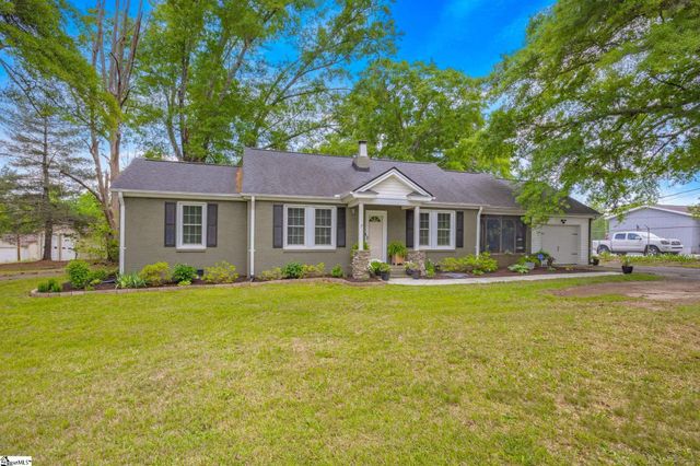 698 Pumpkintown Highway, Pickens, SC 29671