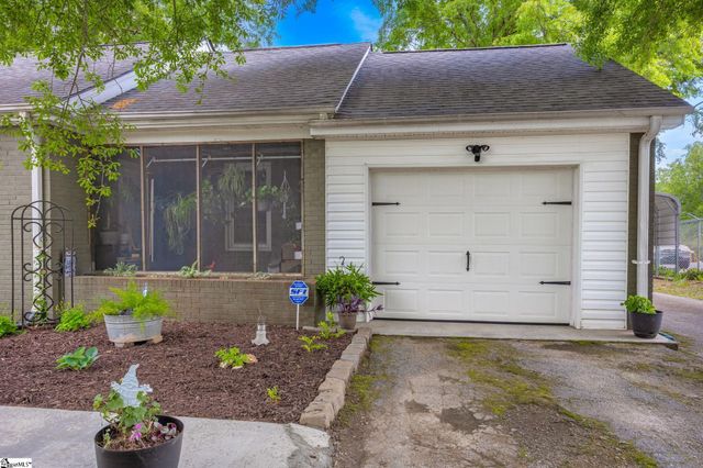 698 Pumpkintown Highway, Pickens, SC 29671