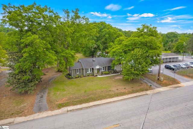 698 Pumpkintown Highway, Pickens, SC 29671
