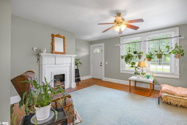 698 Pumpkintown Highway, Pickens, SC 29671