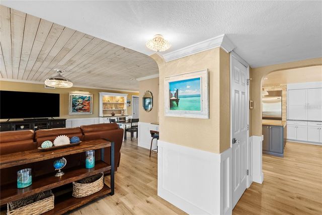 1896 SAILFISH ROAD S, St Petersburg, FL 33707