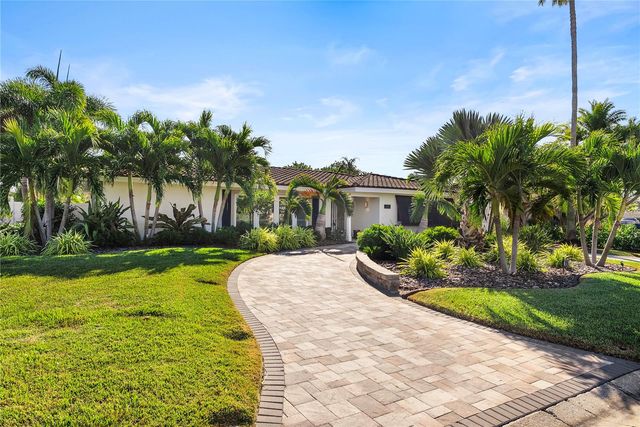 1896 SAILFISH ROAD S, St Petersburg, FL 33707