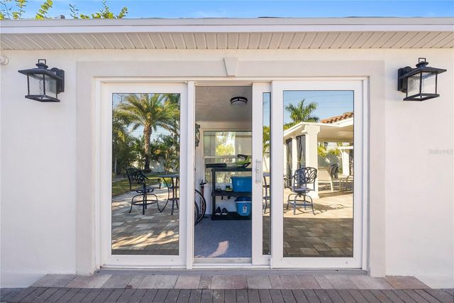 1896 SAILFISH ROAD S, St Petersburg, FL 33707