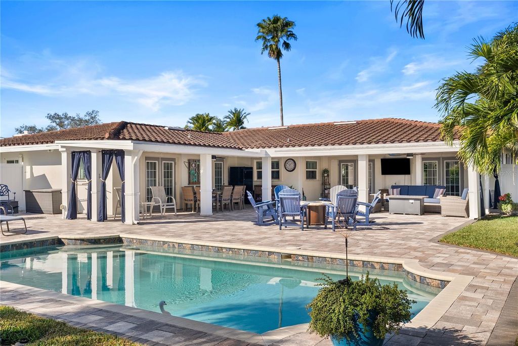 1896 SAILFISH ROAD S, St Petersburg, FL 33707