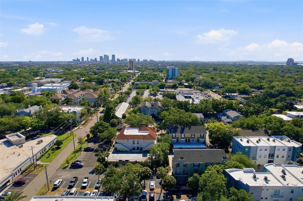 Image 29 of property listing at 606 S GLEN AVENUE 11, Tampa, FL 33609