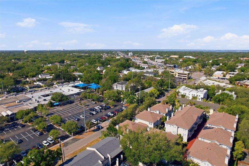 Image 32 of property listing at 606 S GLEN AVENUE 11, Tampa, FL 33609