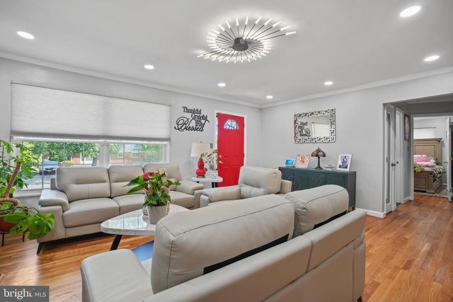 6911 LANSDALE ST, District Heights, MD 20747
