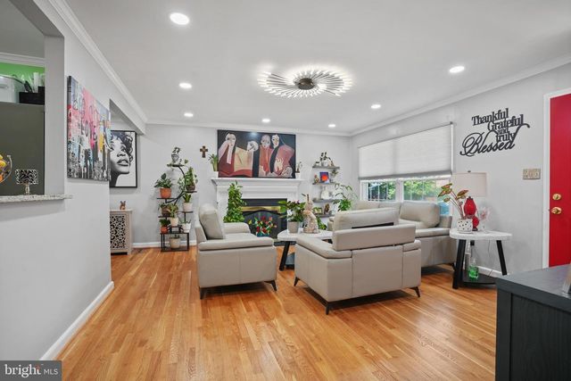 6911 LANSDALE ST, District Heights, MD 20747
