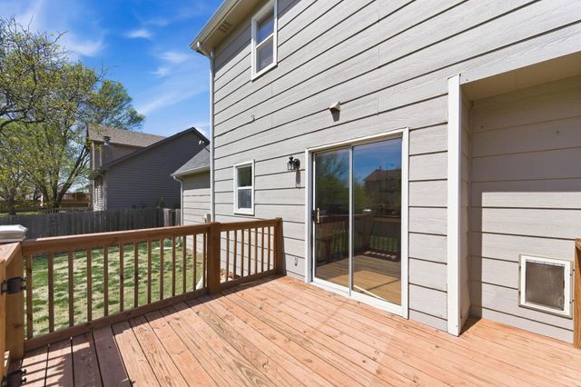 6643 E Saint James Pl, Bel Aire, KS 67226