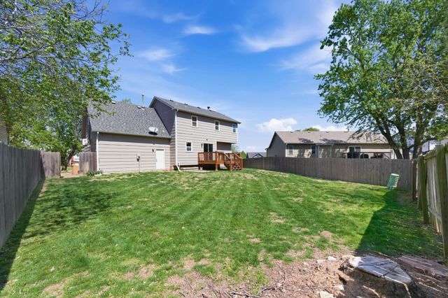 6643 E Saint James Pl, Bel Aire, KS 67226