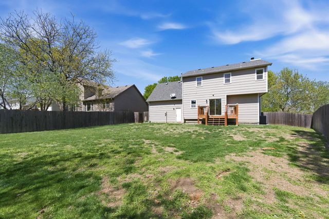 6643 E Saint James Pl, Bel Aire, KS 67226