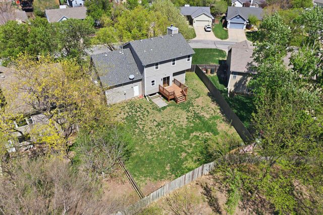 6643 E Saint James Pl, Bel Aire, KS 67226