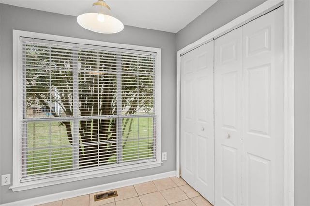 111 Greenpointe Way, Carrollton, GA 30117