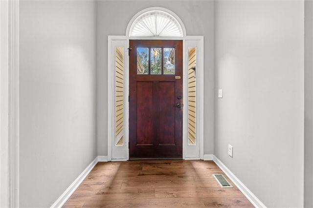 111 Greenpointe Way, Carrollton, GA 30117