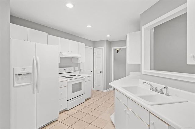 111 Greenpointe Way, Carrollton, GA 30117