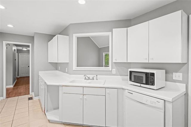 111 Greenpointe Way, Carrollton, GA 30117