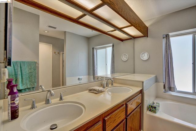 113 Pierre Ct, Vallejo, CA 94591