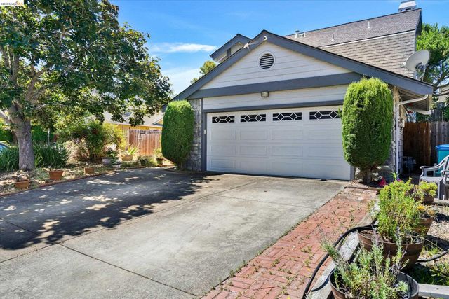 113 Pierre Ct, Vallejo, CA 94591