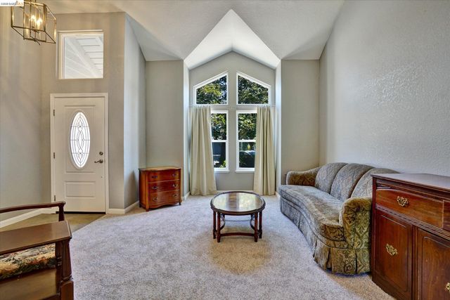 113 Pierre Ct, Vallejo, CA 94591