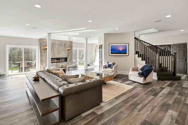 8825 N Spruce ROAD, River Hills, WI 53217
