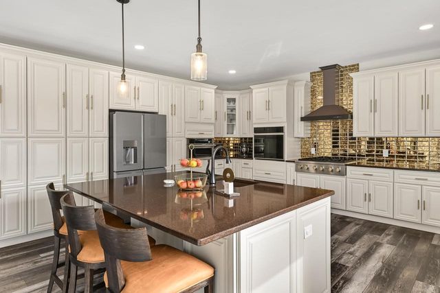 8825 N Spruce ROAD, River Hills, WI 53217
