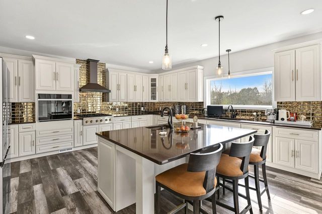 8825 N Spruce ROAD, River Hills, WI 53217