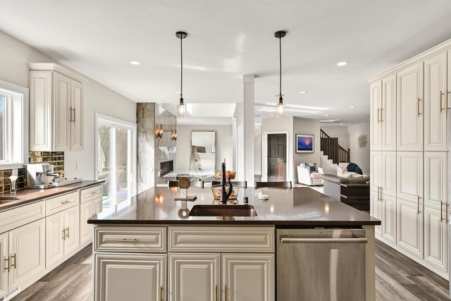 8825 N Spruce ROAD, River Hills, WI 53217