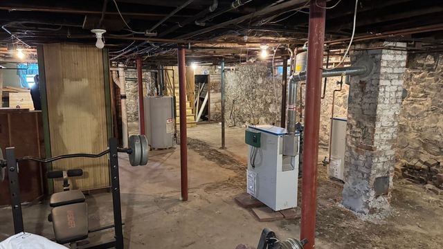 20 Annis St, Methuen, MA 01844