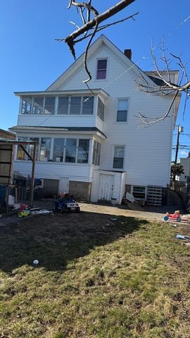 20 Annis St, Methuen, MA 01844