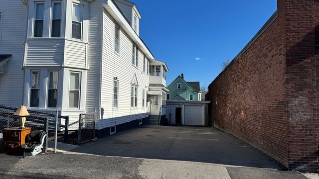 20 Annis St, Methuen, MA 01844