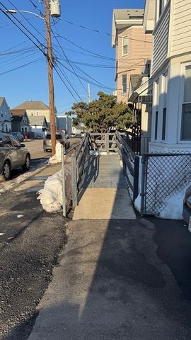 20 Annis St, Methuen, MA 01844