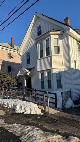 20 Annis St, Methuen, MA 01844