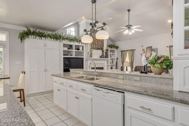 210 Becky Lane, Lafayette, LA 70508