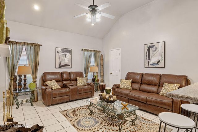 210 Becky Lane, Lafayette, LA 70508