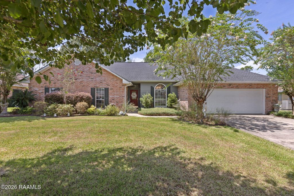 210 Becky Lane, Lafayette, LA 70508