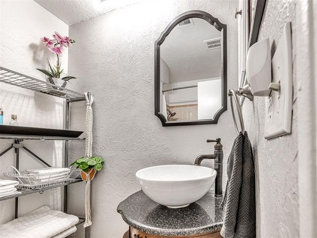 2529 NW 62nd Street 227, Oklahoma City, OK 73112