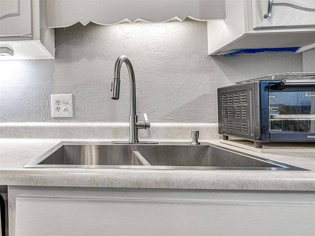 2529 NW 62nd Street 227, Oklahoma City, OK 73112