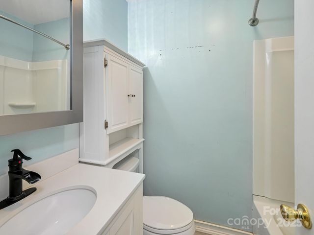 14 Spring Lake Drive, Fletcher, NC 28732