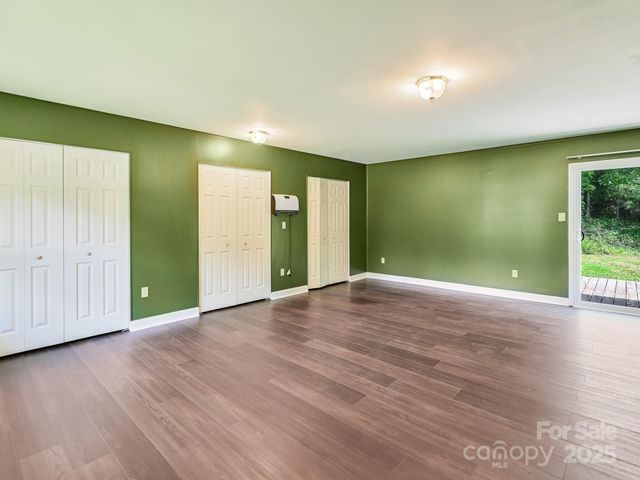 14 Spring Lake Drive, Fletcher, NC 28732