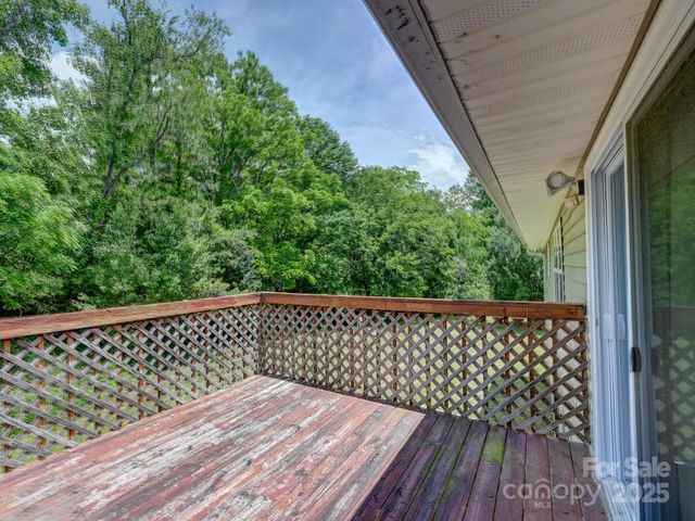 14 Spring Lake Drive, Fletcher, NC 28732