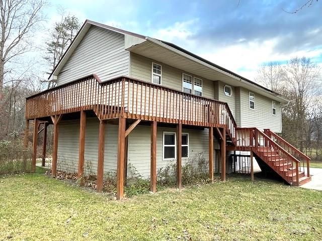 14 Spring Lake Drive, Fletcher, NC 28732