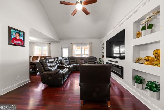 89 Quail Run, Cartersville, GA 30120